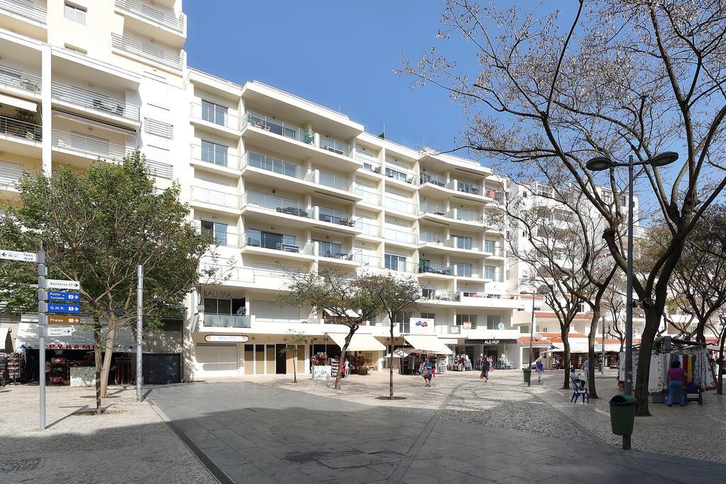 Original 3 Bedroom Downtown Albufeira Extérieur photo
