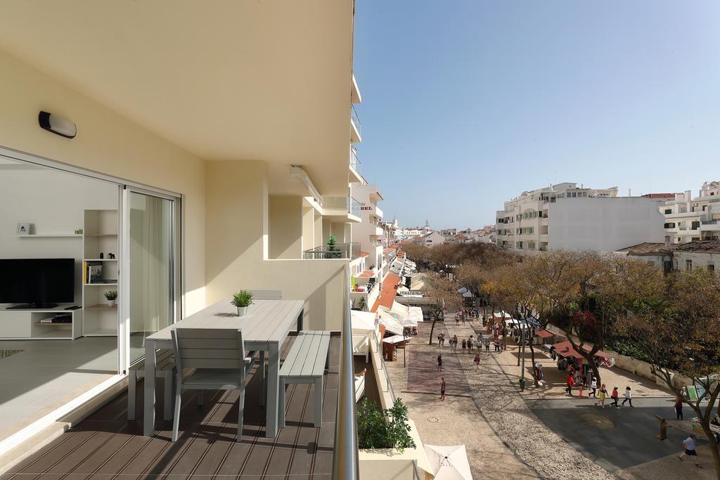 Original 3 Bedroom Downtown Albufeira Extérieur photo